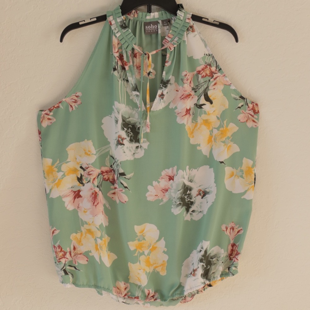 Bubble-Hem Halter Blouse Floral